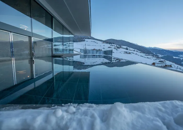 Hotel Purvita - Ski In Ski Out - Infinity Pool
